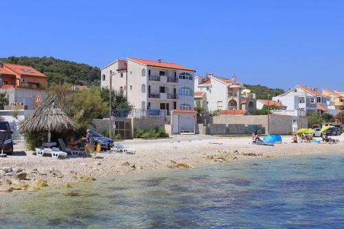 Slatine Apartment | Apartment Slatine 14541c