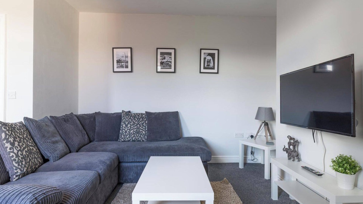 Bedlington Apartment | Apartment - Sleeps 3 - Pet friendly - Parking