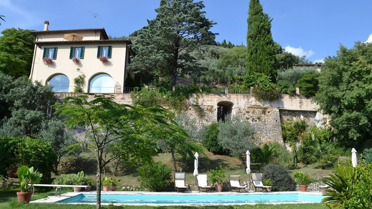 Trevi Apartment | Apartment (sleeps 5-6) with pool and a short walk to Trevi