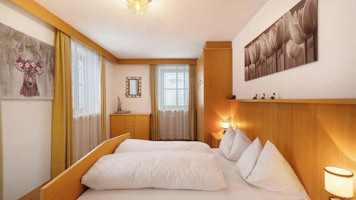 Valle San Silvestro Apartment | Apartment 'Sommer' with Mountain View, Shared Garden and Wi-Fi