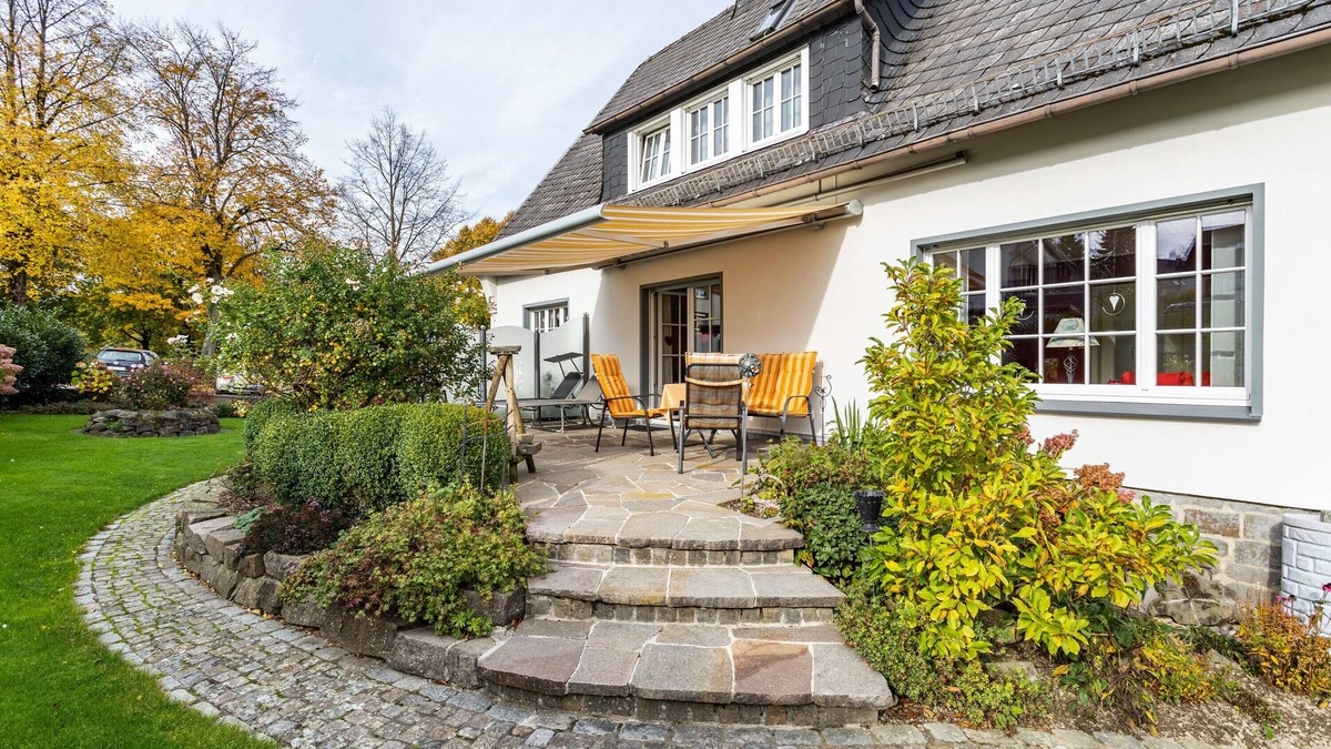 Warstein Apartment | Apartment 'Sommersonne' with Mountain View, Private Terrace and Wi-Fi