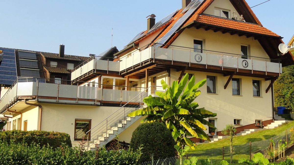 Elzach Apartment | Apartment 'Sonnenterrasse' with Shared Garden and Wi-Fi