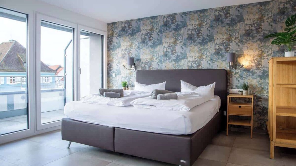 Bad Krozingen Apartment | Apartment south-facing balcony & equipped kitchen