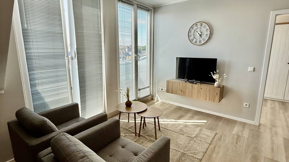Rhein-Erft-Kreis District Apartment | Apartment-Standard-Private Bathroom-City view