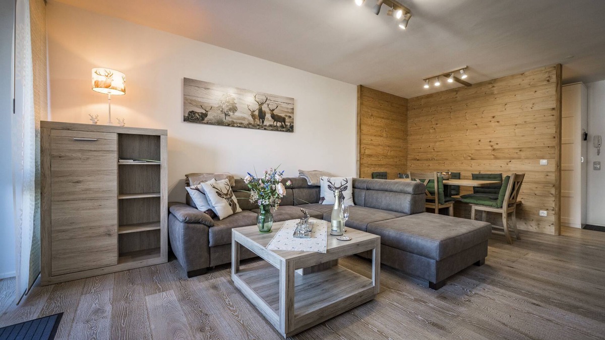 Gmain Apartment | Apartment Staufenpanorama, 61 sqm, 1 bedroom, balcony