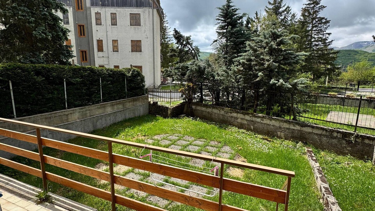 Rivisondoli Apartment | Apartment 'Stef House' with Private Garden, Wi-Fi and Air Conditioning
