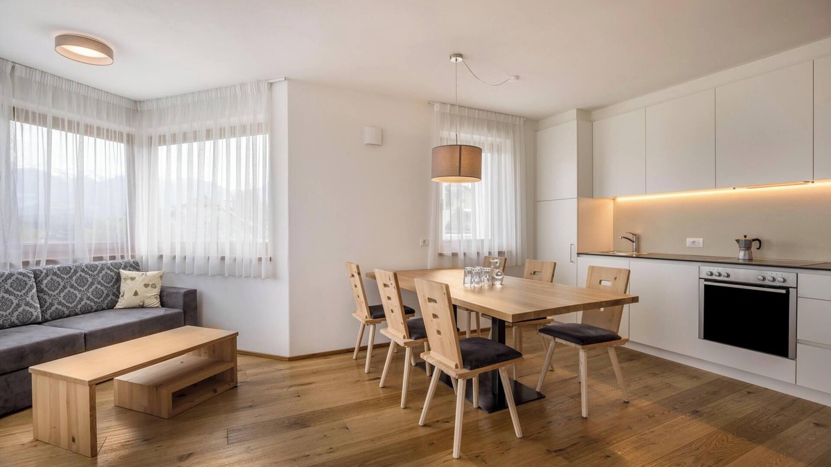 Santo Stefano Apartment | Apartment "Stefansdorf Wohnung 2" with Mountain View, Wi-Fi, Garden and Terrace