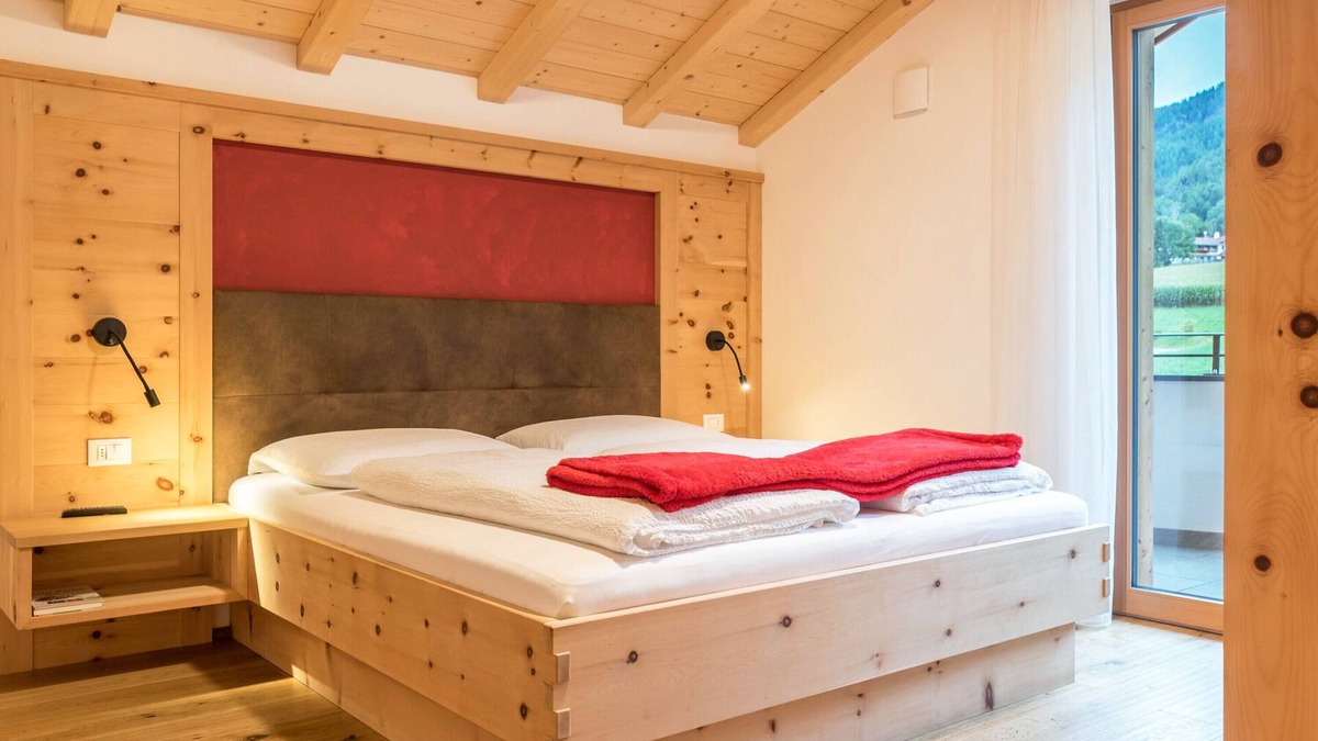 Santo Stefano Apartment | Apartment "Stefansdorf Wohnung 9" with Mountain View, Wi-Fi, Garden, Balcony & BBQ