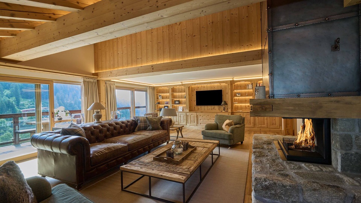 Klosters Platz Apartment | Apartment 'Steinbock B' with Mountain View, Balcony and Wi-Fi