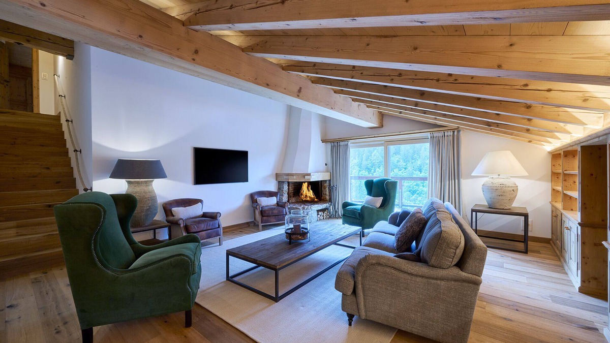 Klosters Platz Apartment | Apartment 'Steinbock' with Mountain View, Balcony and Wi-Fi