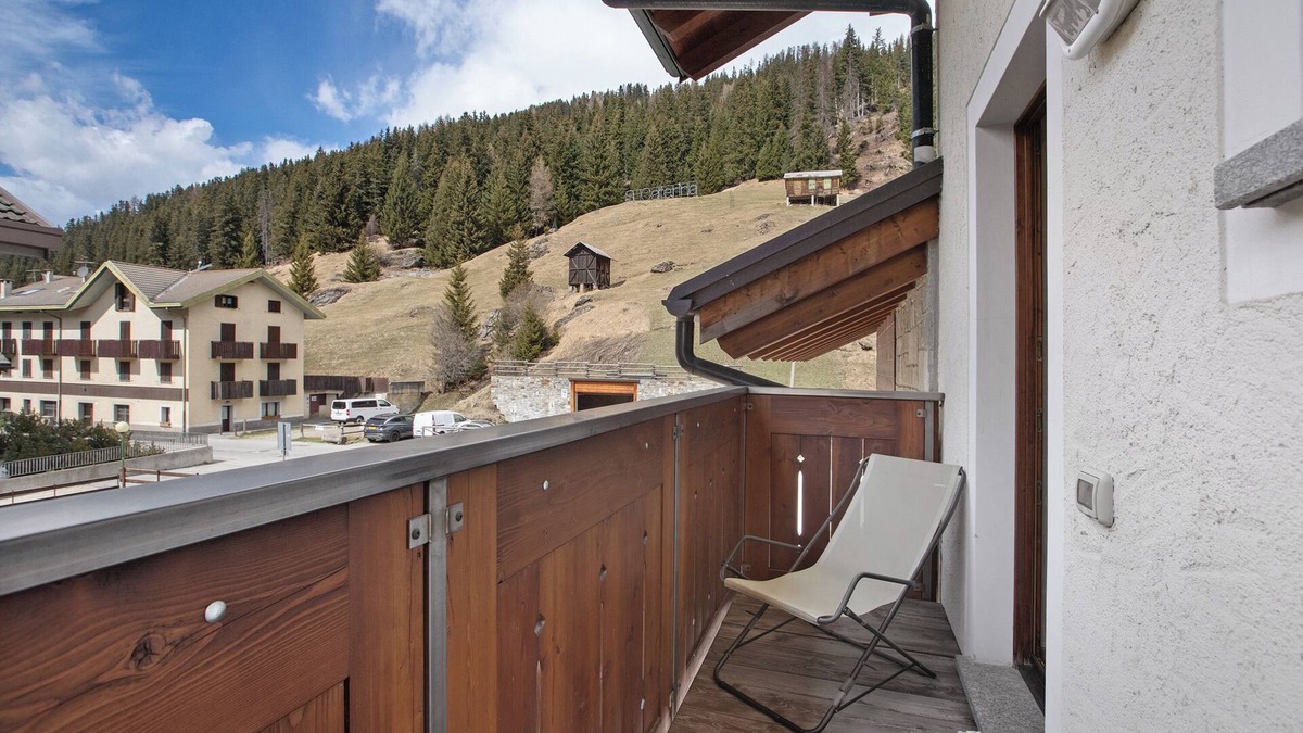 Santa Caterina Valfurva Apartment | Apartment 'Stella' with Mountain View, Shared Garden and Wi-Fi