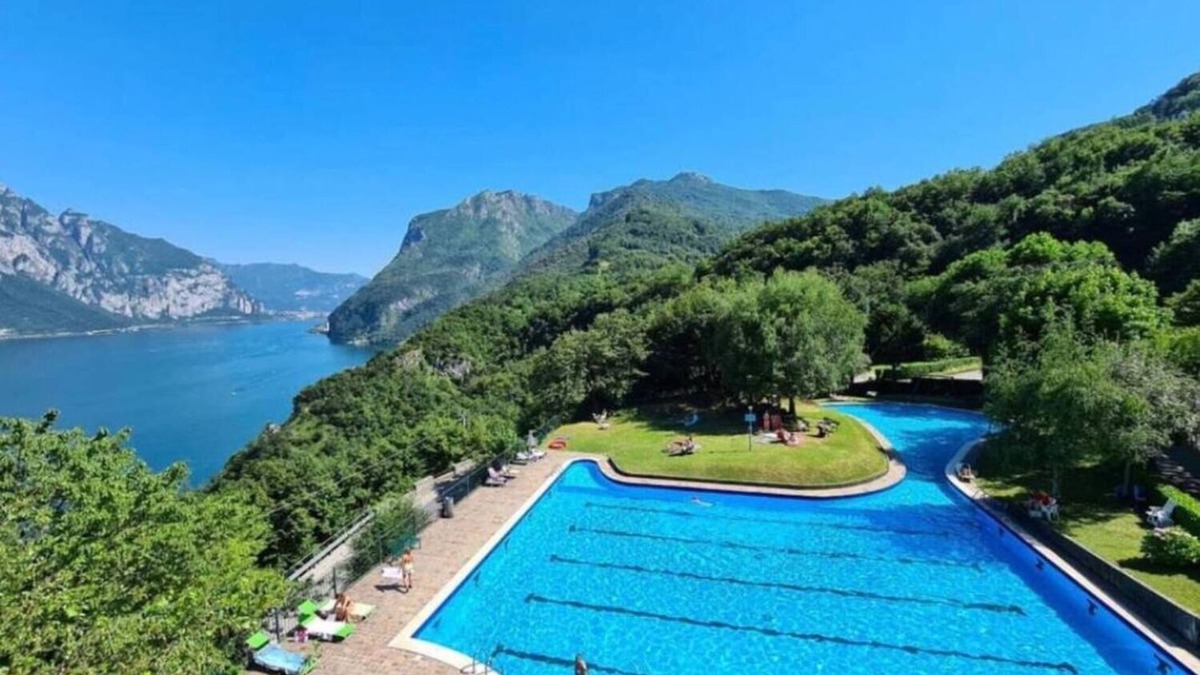 Valbrona Apartment | Apartment 'Stella On Lake Como' with Lake View, Wi-Fi and Air Conditioning