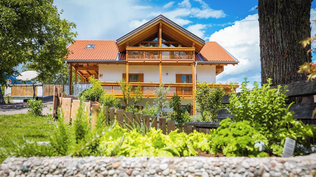 Vollan Apartment | Apartment 'Stettnerhof Laugen' with Mountain View, Terrace & Wi-Fi