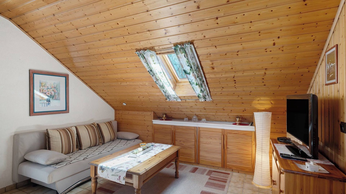 Darstein Apartment | Apartment 'Stoffel' with Private Terrace, Private Garden and Wi-Fi