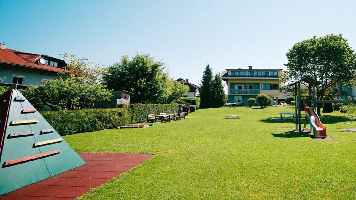 Faak am See House | Apartment Suite in Villa Karglhof (incl. 3 bedrooms, 2 bathrooms)