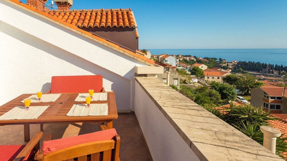 Gornji Kono Apartment | Apartment Sun & Sky - Two Bedroom Apartment with Balcony and Sea View