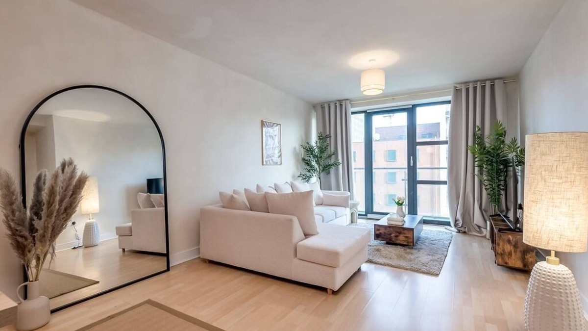 Belfast City Centre Apartment | Apartment-Superior-Private Bathroom-City Centre 2-Bed