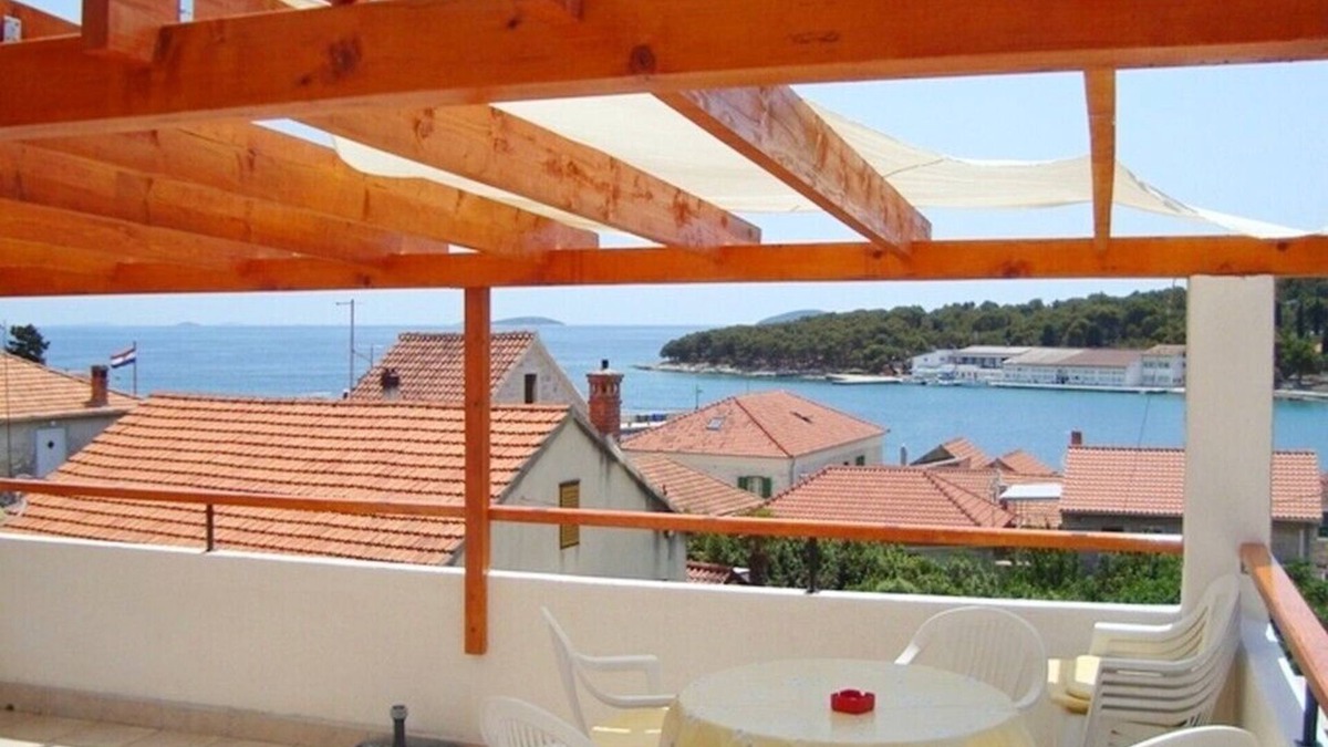 Prvic Luka Apartment | Apartment Svjetlana, (11662), Prvić Luka, Croatia