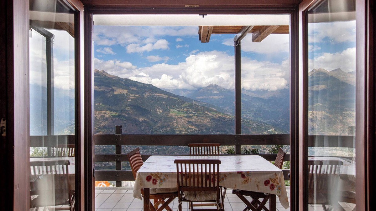 Gerdaz Apartment | Apartment 'Sylvie' with Mountain View, Shared Terrace and Wi-Fi