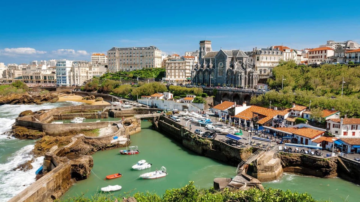 Biarritz City Centre Apartment | Apartment T3 bourgeois house in the heart of Biarritz