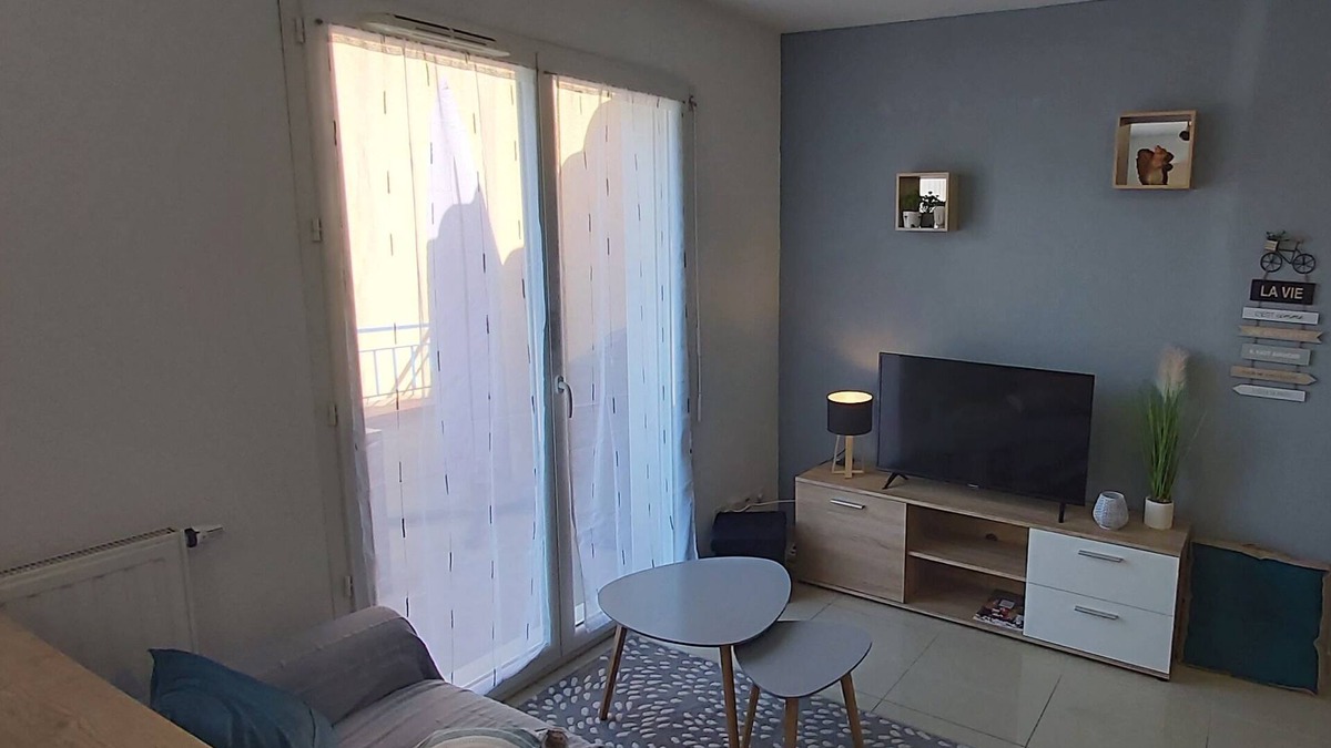 Elne Apartment | Apartment T3 with terrace, 2 bedrooms, 5 minutes from the sea
