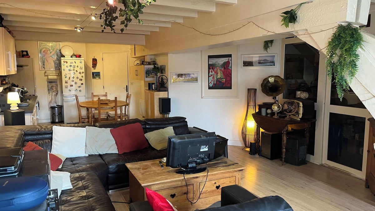 Pontarlier Apartment | Apartment T5 Pontarlier center, 3 bedrooms with cachet 20 min Metabief & Lac