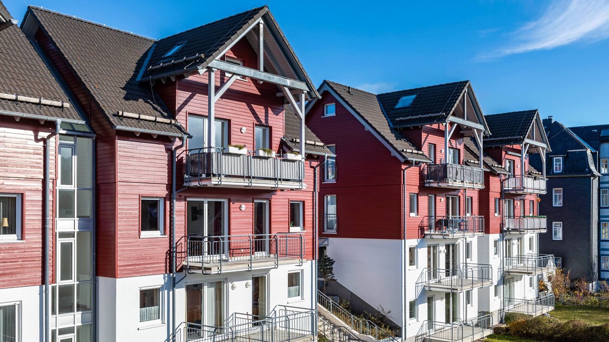 Oberhof Apartment | Apartment 'Tannenblick 2-1' with Shared Garden, Balcony and Wi-Fi