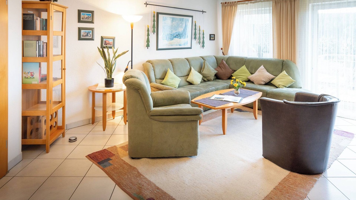 Oberhof Apartment | Apartment 'Tannenblick 4-3' with Mountain View, Shared Garden and Wi-Fi