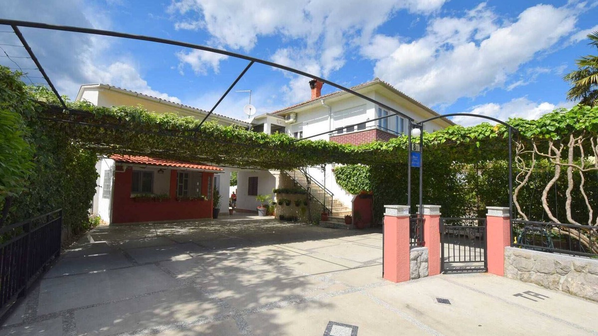 Sveti Anton Apartment | Apartment Tavcar 2 with balcony