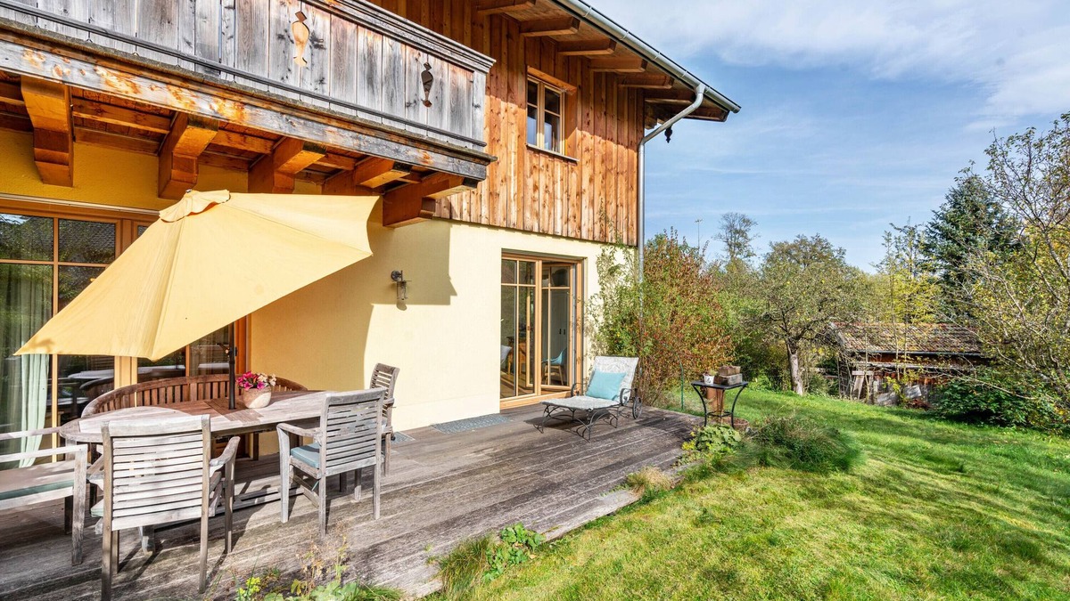 Ostin Apartment | Apartment "Tegernseele" with Mountain View, Private Terrace & Wi-Fi