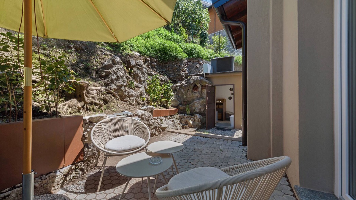 Como Apartment | Apartment 'Teresa Suite In Como' with Private Terrace, Wi-Fi and Air Conditioning