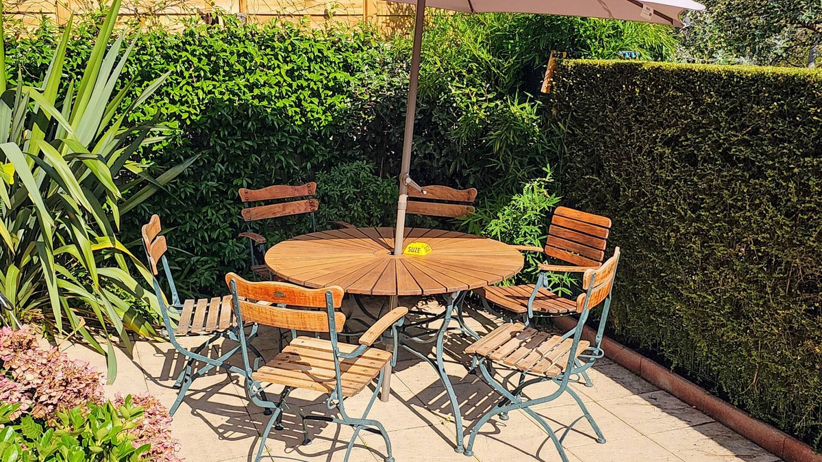Vienne Apartment | Apartment 'Terrasse De Malissol' with Private Terrace, Private Garden and Wi-Fi