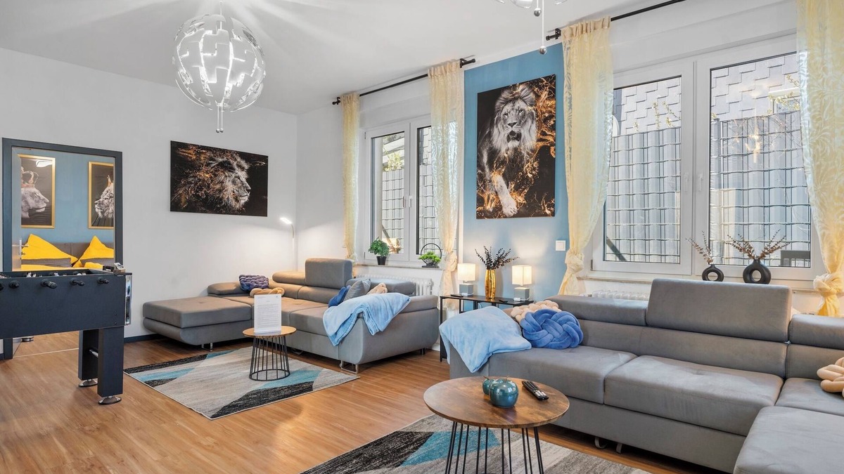 Gemarkung Nachstebreck Apartment | Apartment 'The Golden Lion - Quiet - Car Park' with Private Garden and Wi-Fi