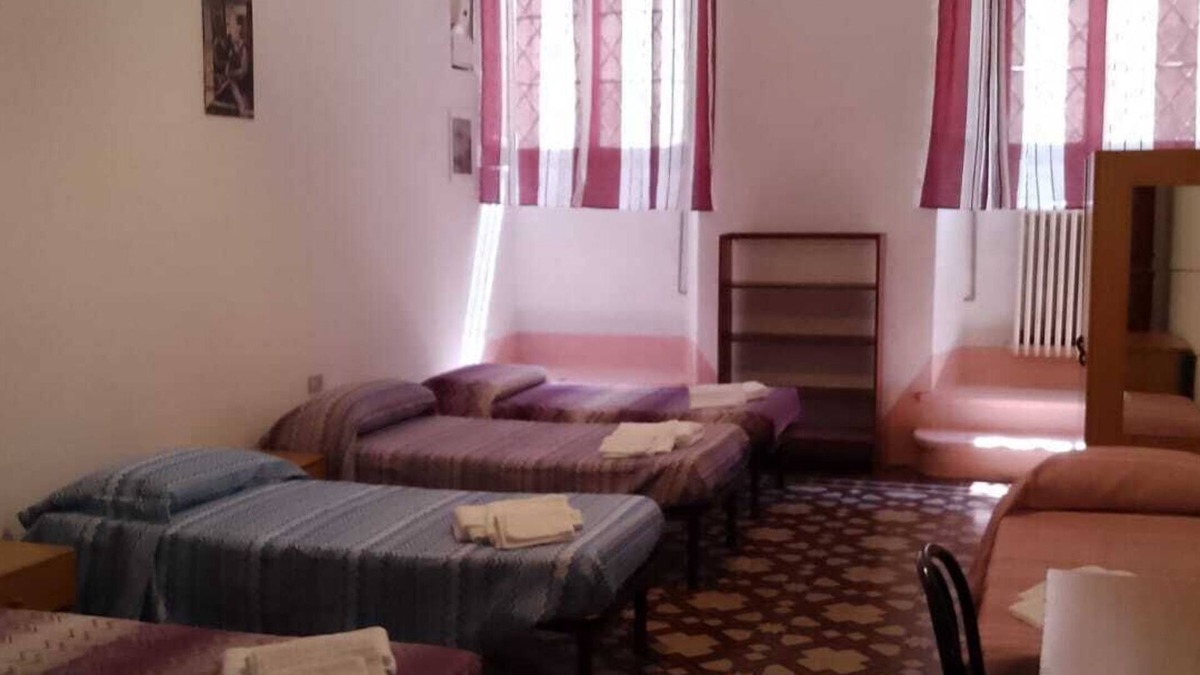 Pisa City Centre Apartment | Apartment "The Oasis," Pisa, with WIFI and inner courtyard