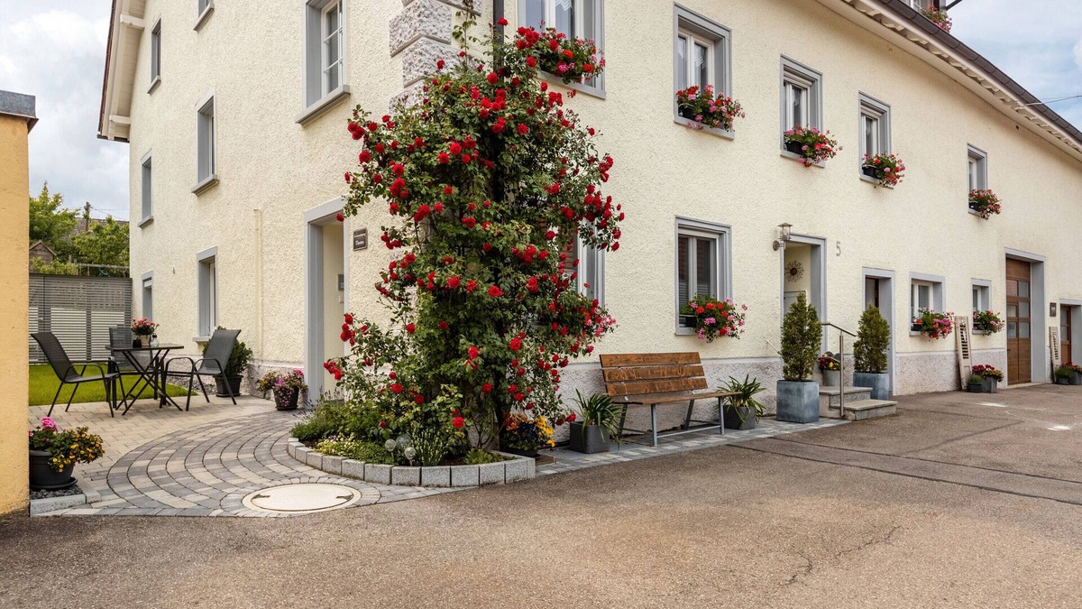Ewattingen Apartment | Apartment 'Thoma' with Private Terrace, Private Garden and Wi-Fi
