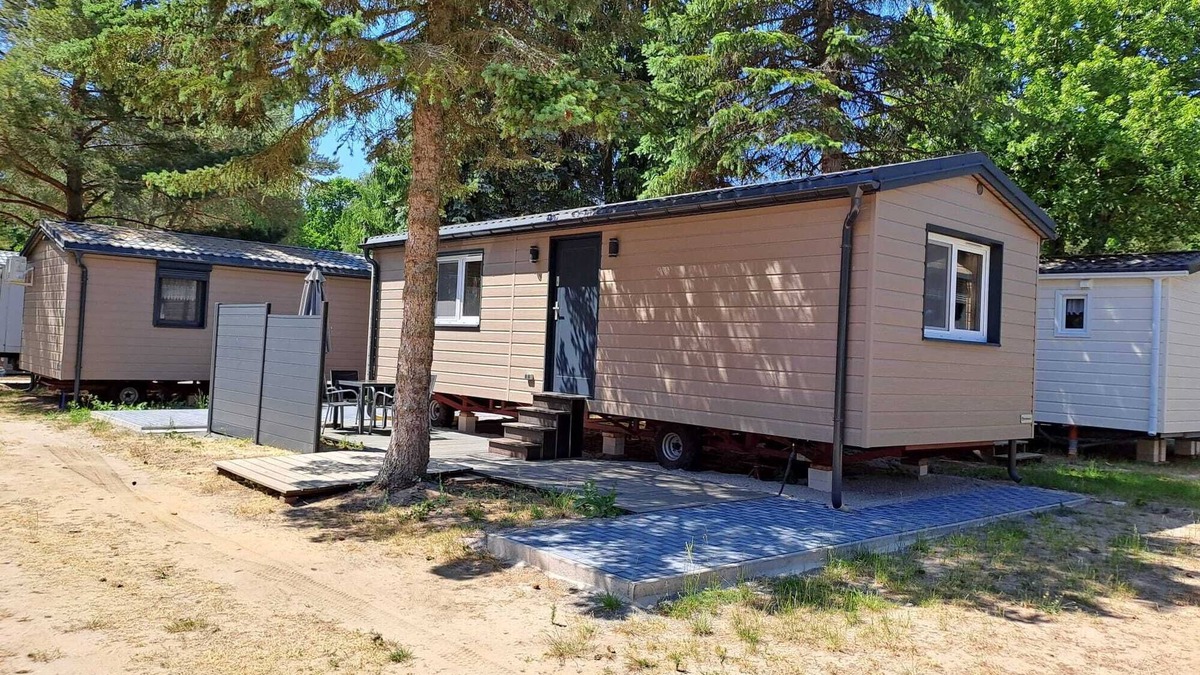 Garden Apartment | Apartment 'Tiny House Lohmen Garder See' with Private Terrace and Wi-Fi