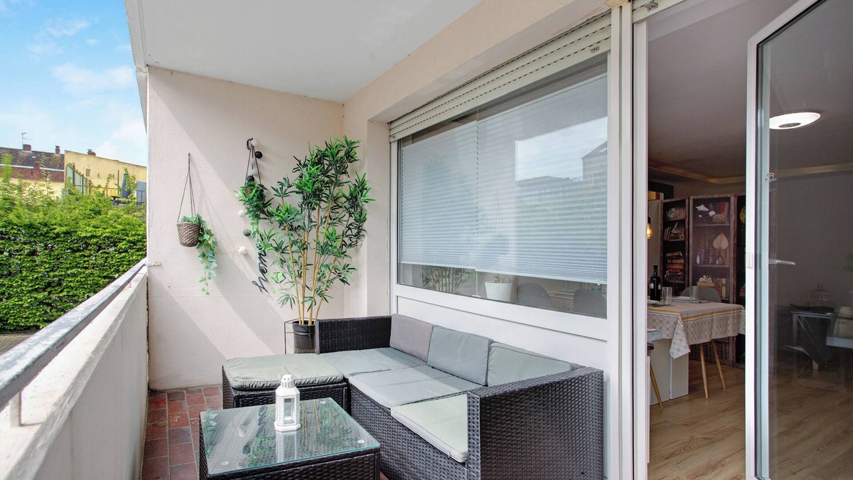 Center Apartment | Apartment "Tolle Ferienwohnung nahe Südstrand" with Balcony & Wi-Fi