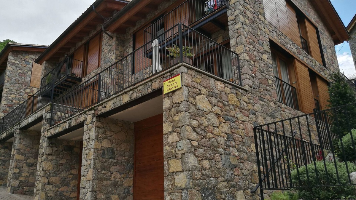 Vilallonga de Ter Apartment | Apartment Torrent de la Barruda - Vilallonga de Ter - Pyrenees