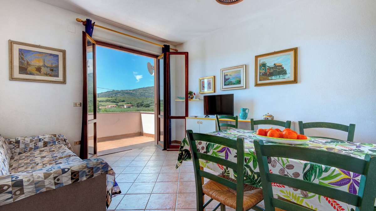 Bonalaccia-Filetto Apartment | Apartment 'Trilocale Bonalaccia 2' with Shared Pool, Private Terrace and Wi-Fi