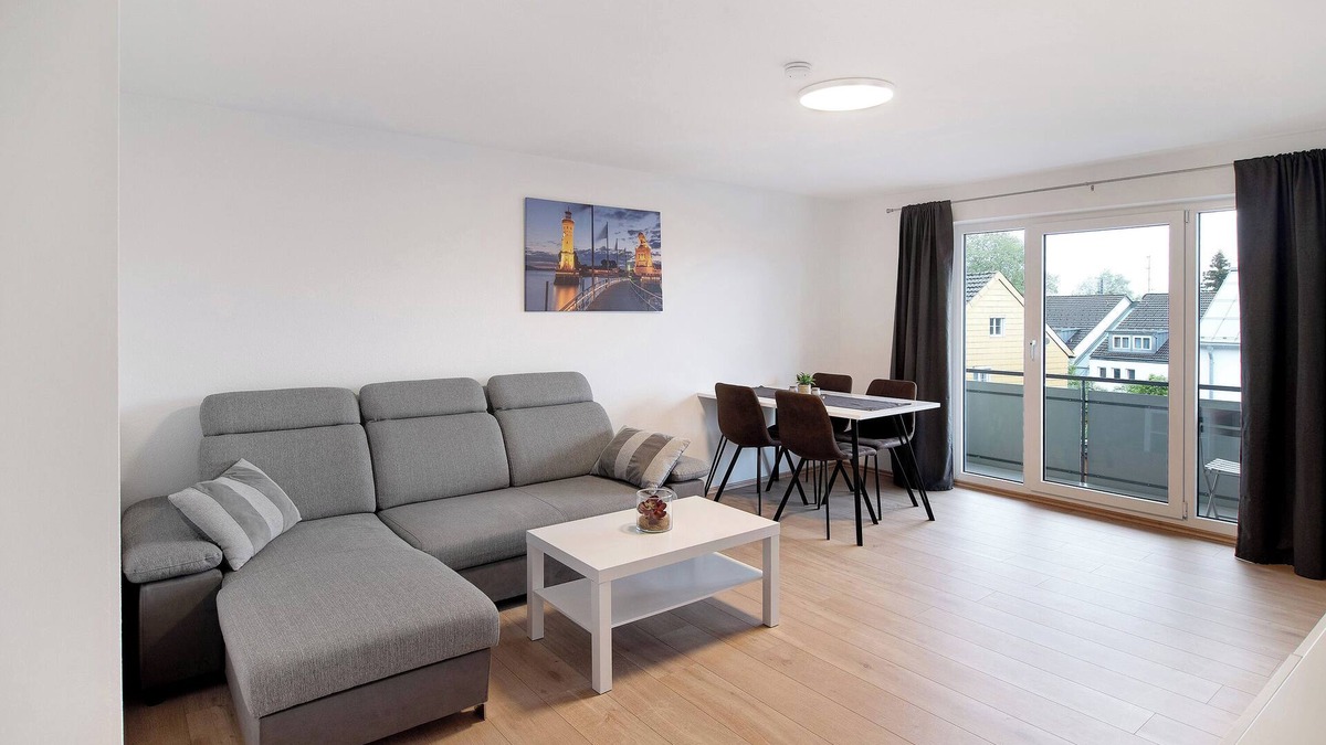 Weissensberg Apartment | Apartment 'ts' with Balcony and Wi-Fi