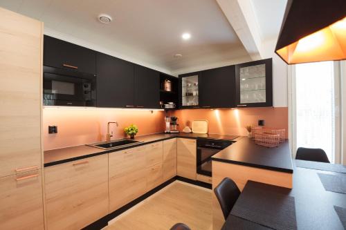 Kalajoki Apartment | Apartment Tuomenkartano B1 iso huoneisto saunalla Kalajoki