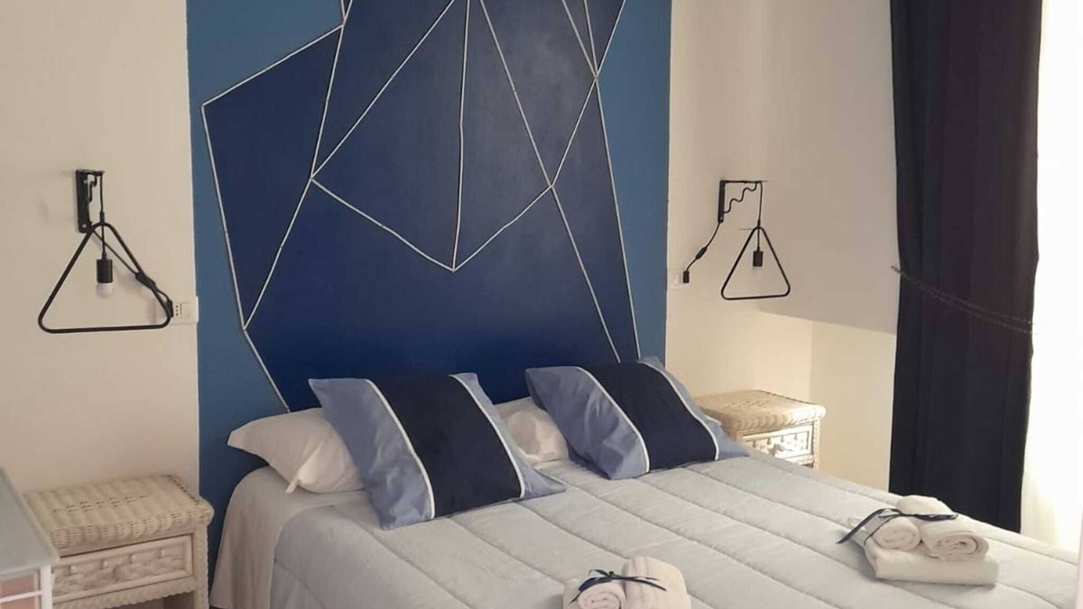 San Francesco Apartment | Apartment 'Turchese' with Shared Terrace, Wi-Fi and Air Conditioning