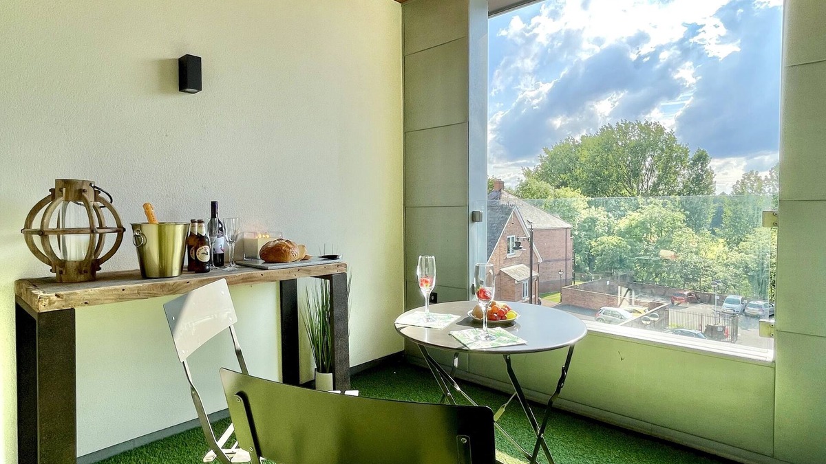 Shrewsbury Apartment | Apartment Twelve: Modern Living Steps from the Cen
