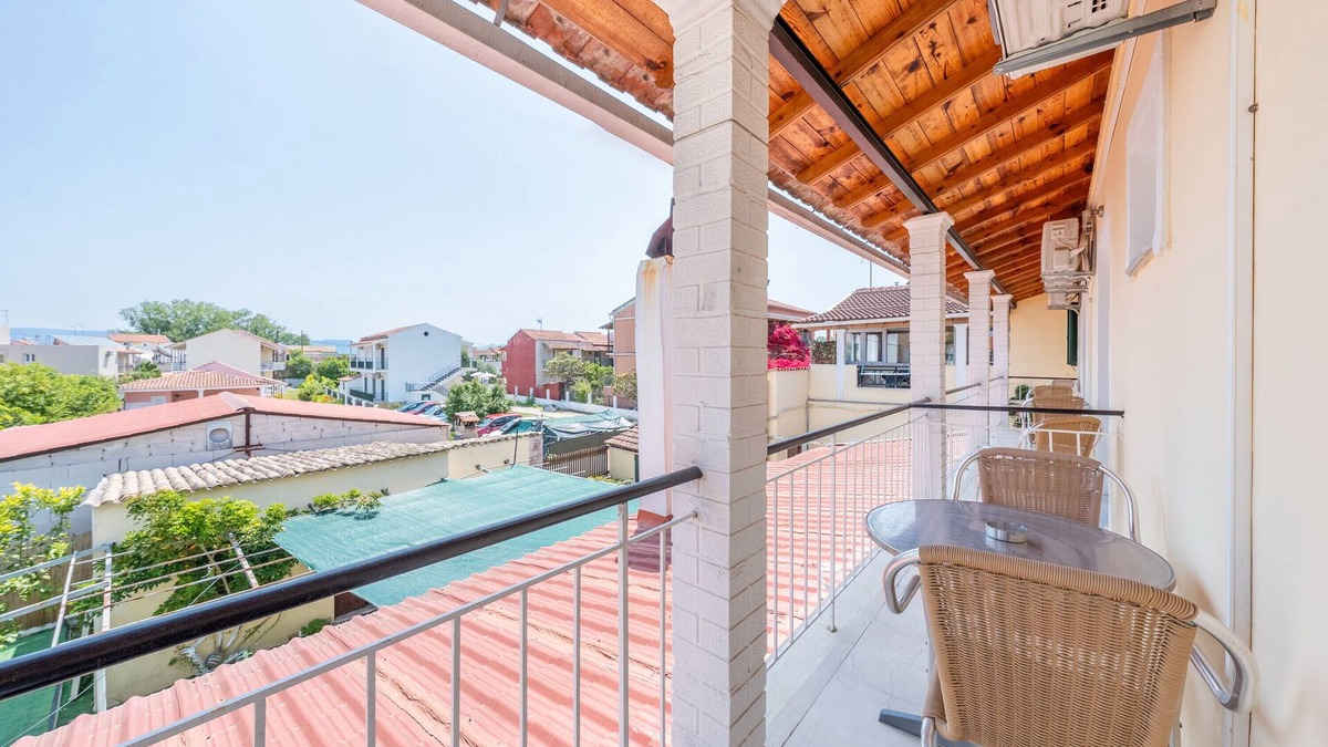 Kavos Apartment | Apartment 'Two Bedroom 2' with Balcony, Wi-Fi and Air Conditioning