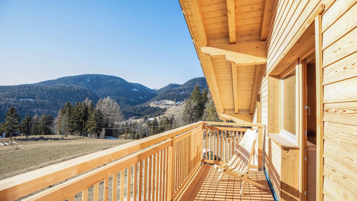 Senale San Felice Apartment | Apartment "Ulme" with Mountain View, Garden, Balcony & Wi-Fi