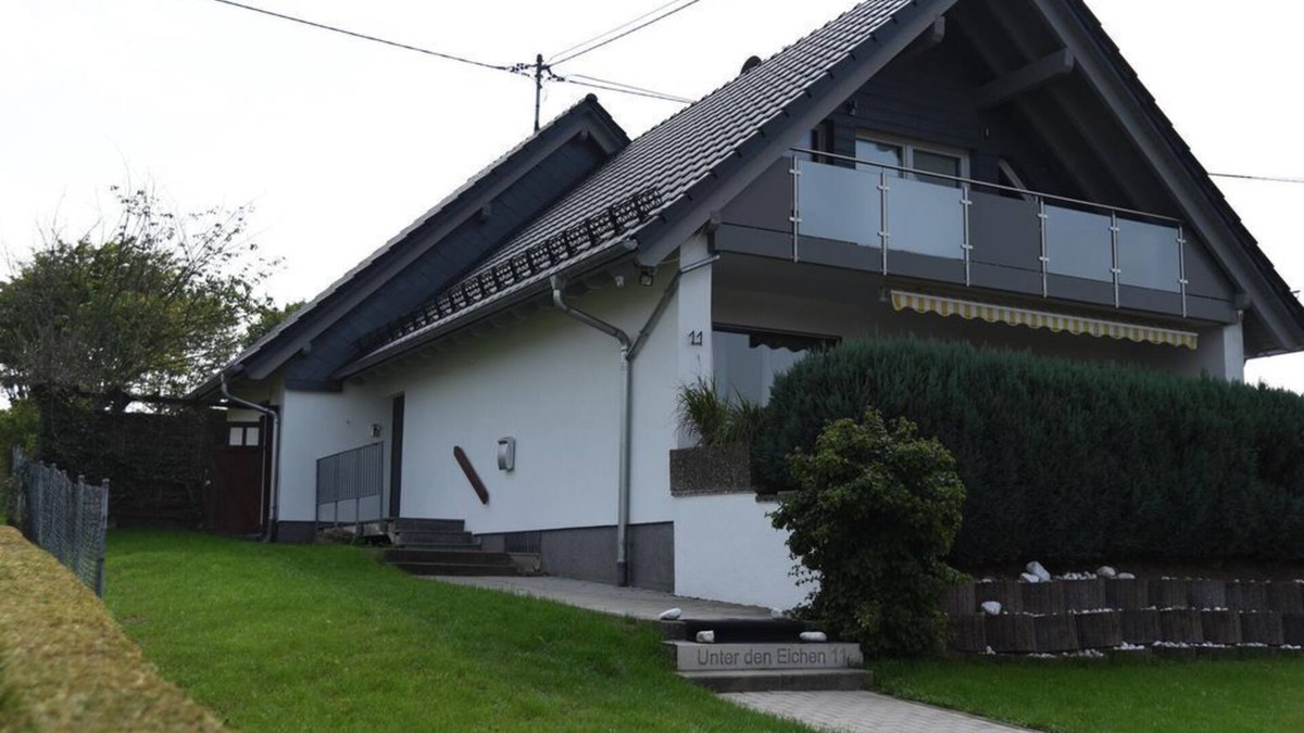 Elsoff Apartment | Apartment Unter den Eichen - Apartment, shower, toilet, 2 bedrooms