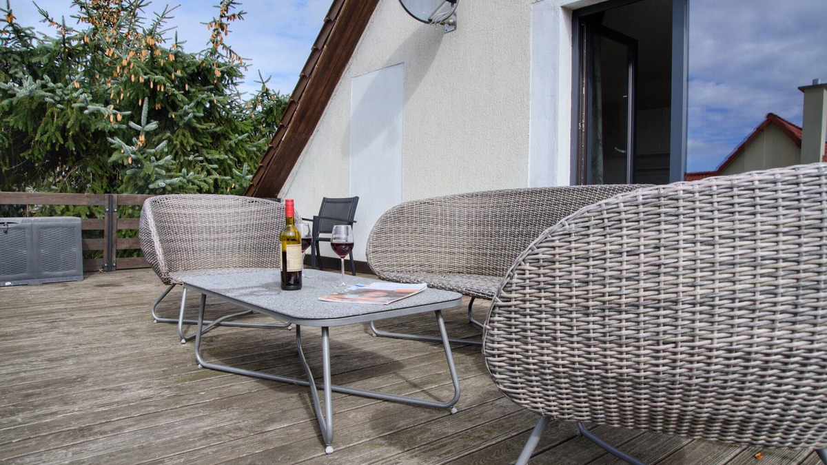 Monkebude Apartment | Apartment 'Unteres Apartment Ostseeferienhaus' with Private Terraces