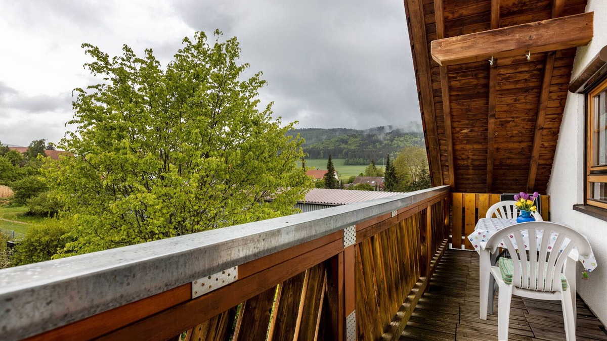Balgheim Apartment | Apartment 'Unterm Dreifaltigkeitsberg' with Balcony and Wi-Fi
