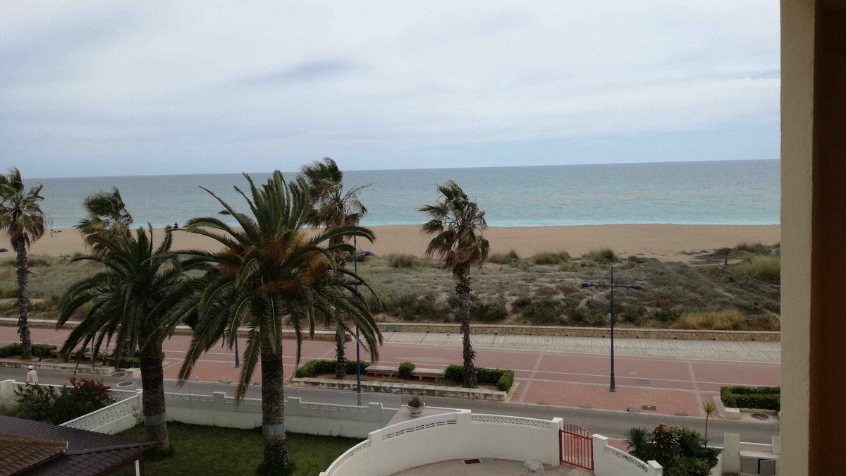 Peniscola Apartment | APARTMENT Urb. FANS. 1st LINE BEACH.