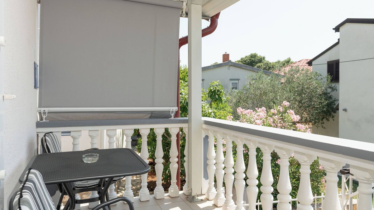 Starigrad Apartment | Apartment Vinko (58381-A1) - Starigrad Paklenica